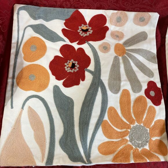 Pack of 2 Embroidered Decorative Throw Pillow Cover 18x18 Inch Romantic Flower - Picture 2 of 16